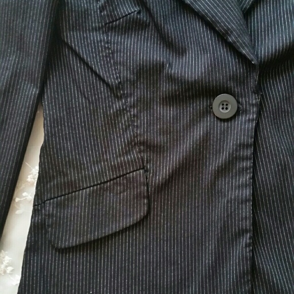 ✅Black & White Pinstripe Business Suit - Picture 1 of 8